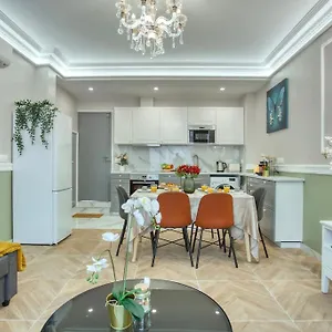 Charming New 2 Bedrooms With Aircon Apartment